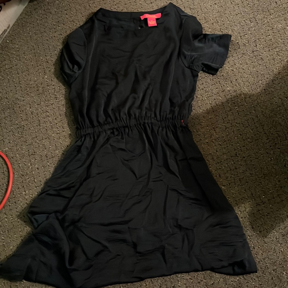 Silky black dress!